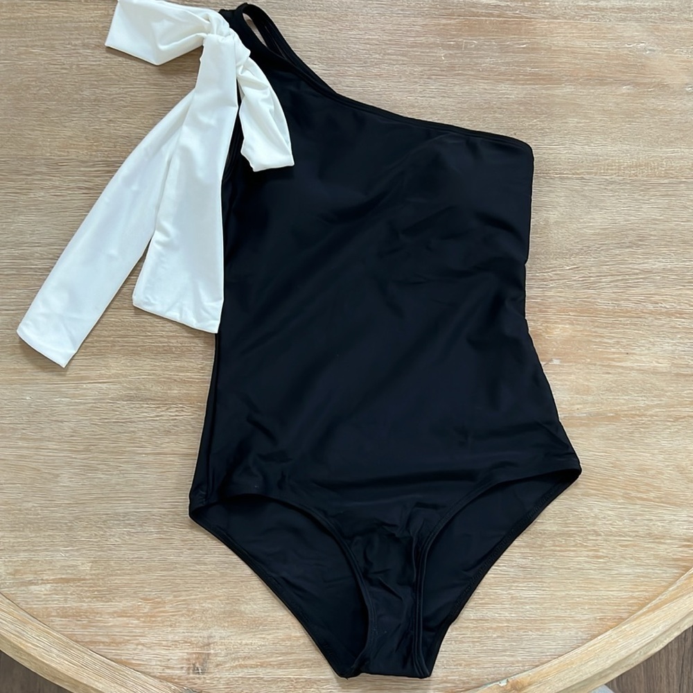 Women’s One Shoulder Swimsuit, black with white shoulder tie. Size L, NWOT